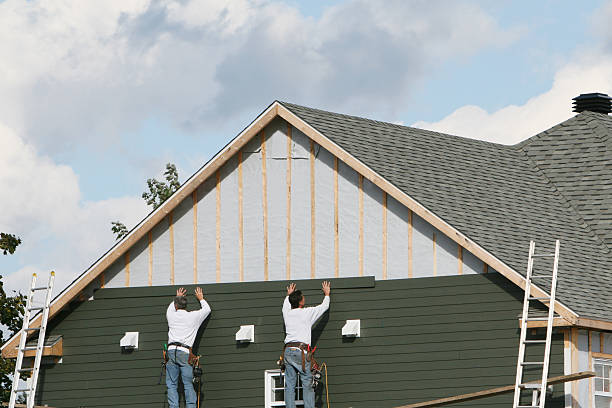 Professional Emergency Siding Repair technician working in Palmyra, NJ
